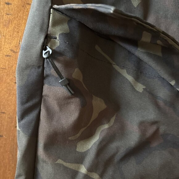 Old Navy Men’s Dark Green Camo Jacket Size Large Built In Hood - Picture 7 of 9